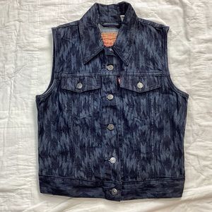 Womens Levi’s Denim Jean Vest Southwest Aztec Medium